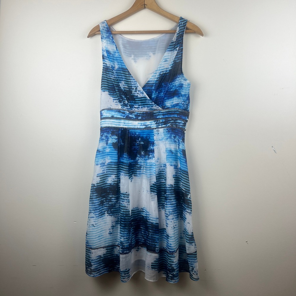 Adrianna Papell Blue White Abstract Print Fit Flare Dress V-Neck Sz 4 Sleeveless